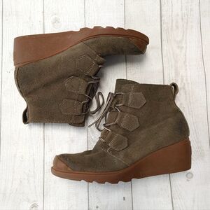 Sorel Toronto Suede Wedge Ankle Boots